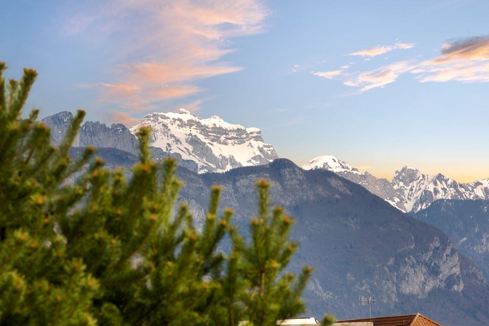 Campanile Annecy ~ Metz-Tessy Hotel Exterior foto